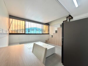 Căn Hộ Dịch Vụ 1 Lầu 1 Trệt Mới 100% Gần Chợ Hạnh Thông Tây - anh 1